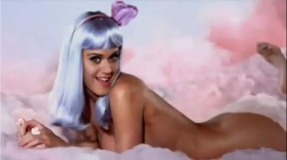 katy-perry-california-gurls-feet-soles-pose