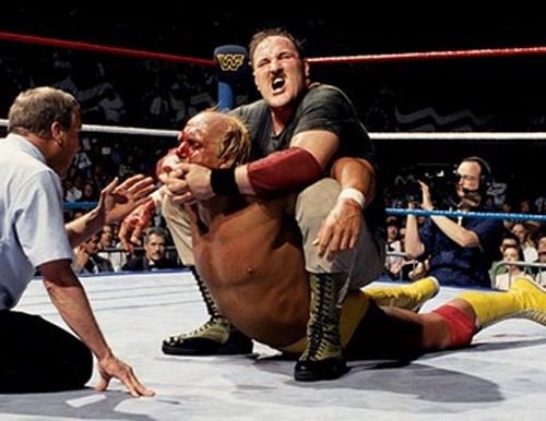 Hulk Hogan vs Sergent Slaughter at WrestleMania 7
